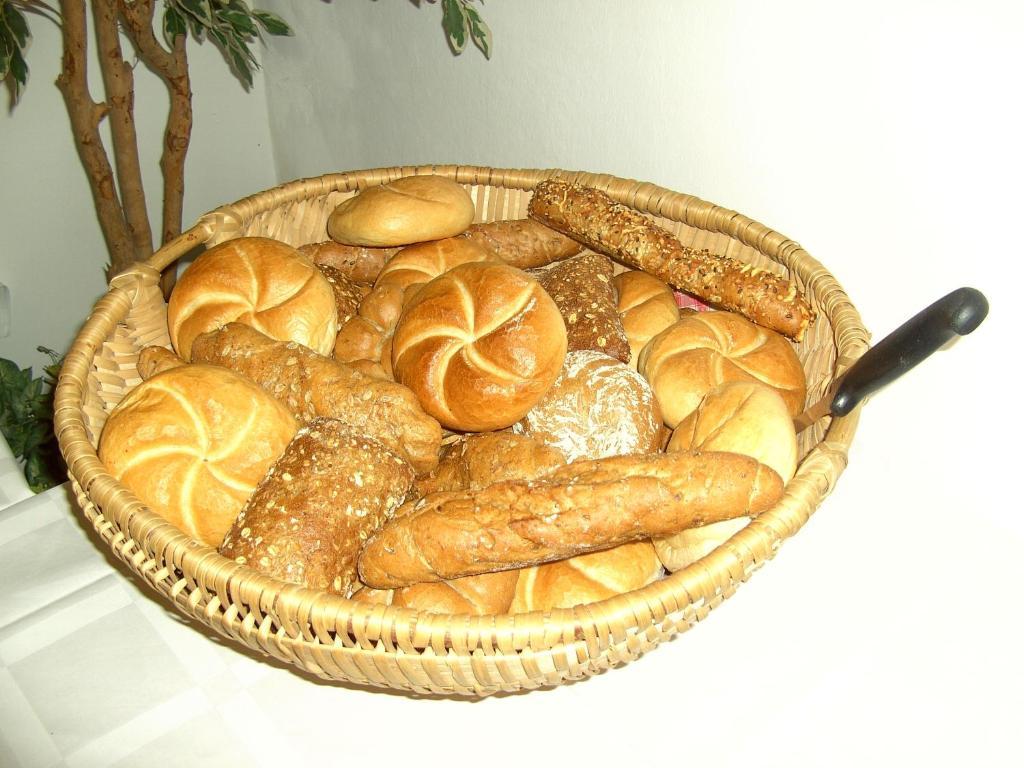 סנפטנברג Fruehstueckspension Leopold Janu מראה חיצוני תמונה